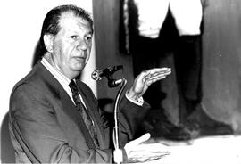 Ministro Ricardo Lagos recibe condecoración durante visita a Venezuela