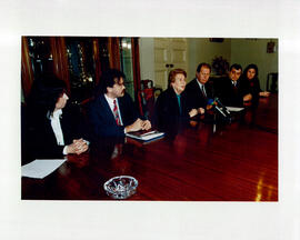 Ricardo Lagos Junto a Leonor Oyarzún en Conferencia de Prensa