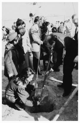 Ceremonia por Plan de Arborización Extraescolar en Colegio Finlandia de Pudahuel