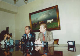 Ministro de Obras Públicas y Alcalde de Santiago Comunican la Construcción de Autopista Santiago ...