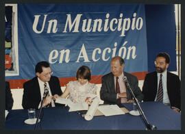 Visita a Cerro Navia por Firma de Convenio Costanera Sur