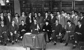 Licenciatura de Ricardo Lagos en biblioteca del Instituto Nacional, 1954
