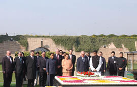 Ofrenda Floral en el Memorial de Gandhi - Rajghat