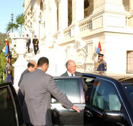 Presidente Ricardo Lagos llega a la República de la India