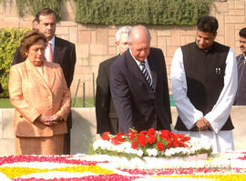 Ofrenda Floral en el Memorial de Gandhi - Rajghat