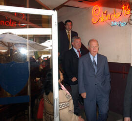 Presidente Lagos Toma un Cafe con Jorge Matute