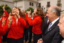 Presidente Lagos Junto a Seleccionadas de Hockey Patín