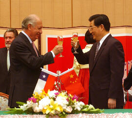 Firma de Tratado de Libre Comercio con China y Punto de Prensa