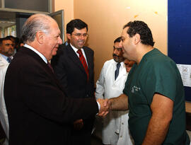 Presidente de la República Visita Servicio de Urgencia Hospital del Salvador