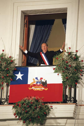 Presidente Ricardo Lagos llega al Palacio La Moneda