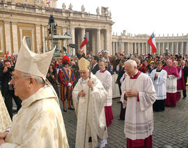 Misa de Canonización del Padre Hurtado