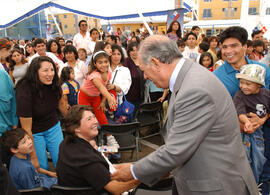 Entrega de viviendas conjunto habitacional Santa Teresita de Los Andes