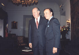 Recibe a ex Presidente de Argentina, Carlos Menem