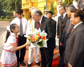 El Presidente Ricardo Lagos, en visita a Vietnam