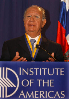 Presidente recibe Medalla de las Americas, Universidad de California