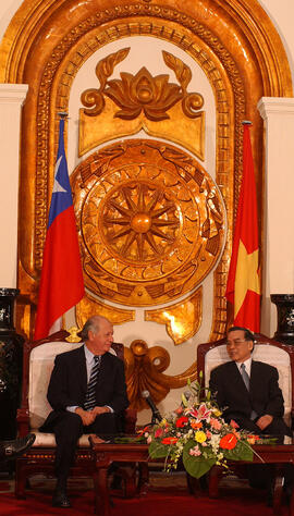 El Presidente Ricardo Lagos, en visita a Vietnam