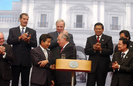 Lectura de la Declaración Final APEC 2004