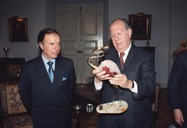 Recibe a ex Presidente de Argentina, Carlos Menem