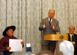 Entrega del Premio a la Música Chilena 2004