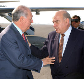 Inicio de viaje a Paraguay, para asistir a la transmisión del Mando Presidencial