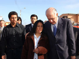 Visita del Presidente de la República a Hogar Familia Cantillana Flores