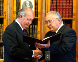 Título Doctor Honoris Causa de Universidad Lomonosov de Moscú