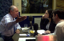 Entrevista al Presidente en Radio Chilena