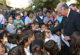 Visita a la familia de Elizabeth Cottet Ledesma, beneficiada por el programa Chile Solidario