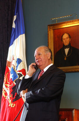 Presidente Ricardo Lagos Conversa Telefónicamente con Presidenta Electa Michelle Bachelet