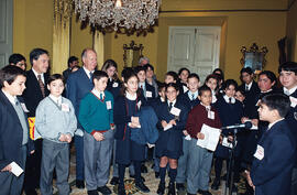 Recibe a Niños Ganadores Concurso Chile del Bicentenario