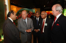 Presidente de la República Ricardo Lagos visita TATA Show Room