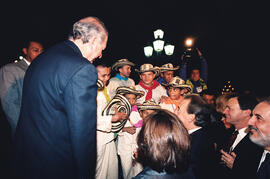 Presentación grupo folclórico de niños colombianos Vallenatos