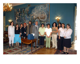 El Presidente Lagos con el equipo que organizó el Archivo Ricardo Lagos E., ARLE, en la Moneda 20...