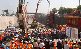 Visita a obras de construcción de la Autopista Central