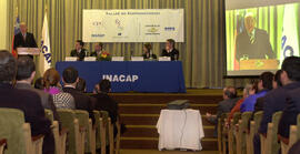 Encuentro con participantes en el taller Emprendimientos sin Fronteras