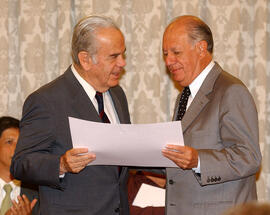 Entrega del Premio a la Música Chilena 2004