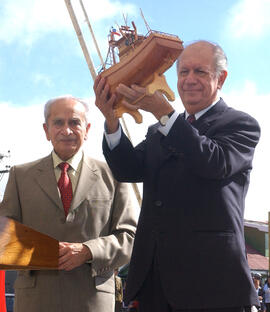 Entrega de bonos de riego a agricultores de la región del Bío Bío