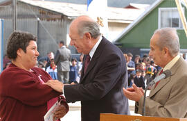 Entrega de bonos de riego a agricultores de la región del Bío Bío