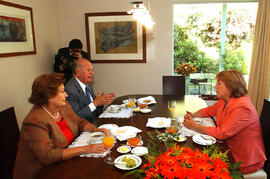 Primer Mandatario Ricardo Lagos Visita a Presidenta Electa Michelle Bachelet