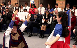 Inauguración de escuela F 1046, Canadá, Nacimiento