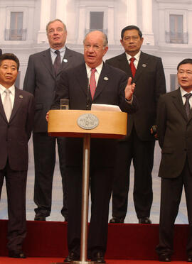 Lectura de la Declaración Final APEC 2004
