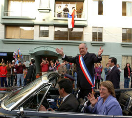 Presidente Lagos Asiste a Parada Militar 2004