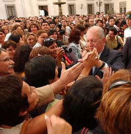 Presidente Ricardo Lagos se Despide de Funcionarios del Palacio de La Moneda