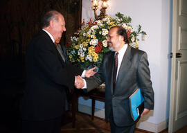 Recibe a directiva del Colegio de Profesores