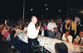 Cena Navideña con mendigos y ancianos de la calle